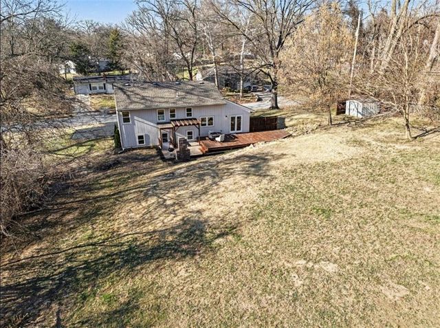 1701 NE 49th Street, Kansas City, MO 64118