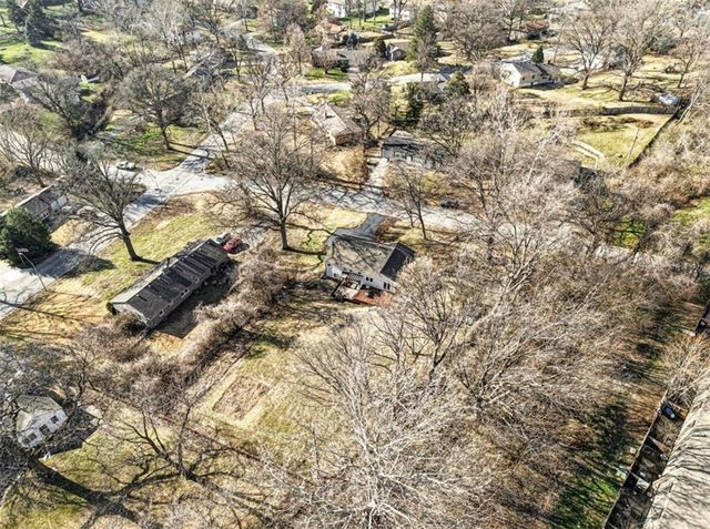 1701 NE 49th Street, Kansas City, MO 64118