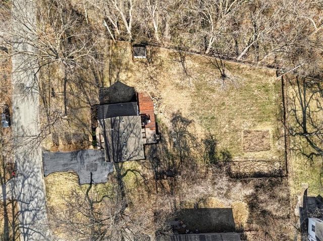 1701 NE 49th Street, Kansas City, MO 64118