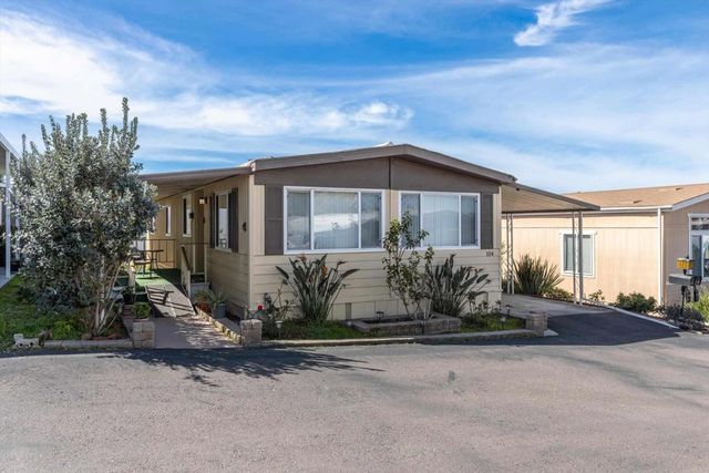 718 Sycamore 104, Vista, CA 92083