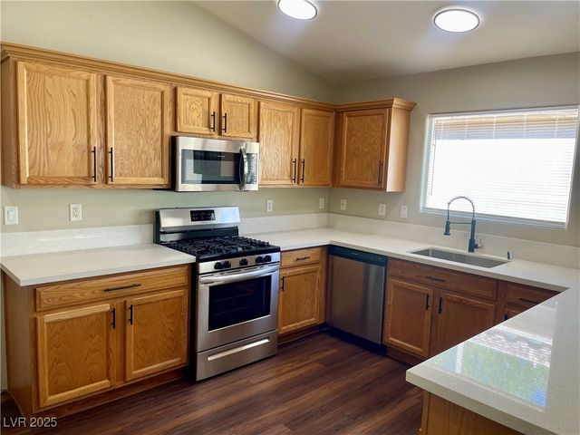 3388 Old Course Street, Las Vegas, NV 89122