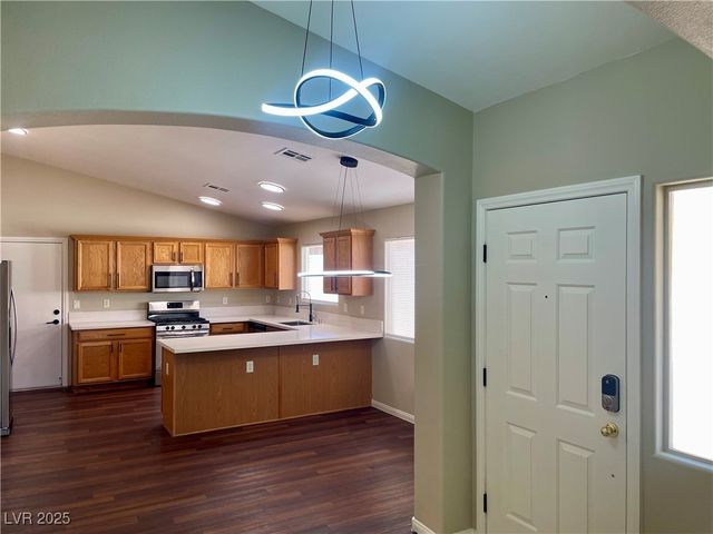 3388 Old Course Street, Las Vegas, NV 89122