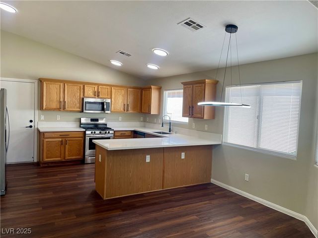 3388 Old Course Street, Las Vegas, NV 89122