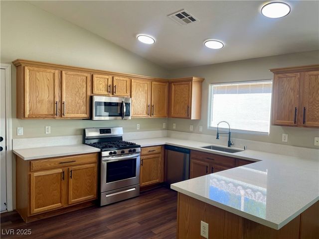 3388 Old Course Street, Las Vegas, NV 89122