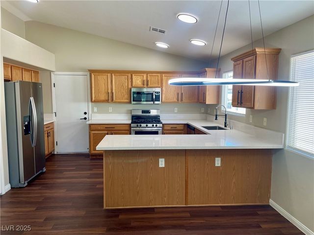 3388 Old Course Street, Las Vegas, NV 89122