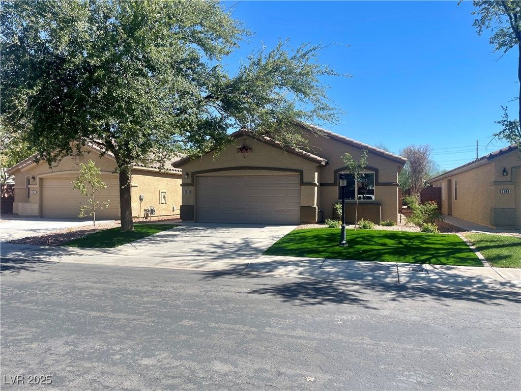 3388 Old Course Street, Las Vegas, NV 89122
