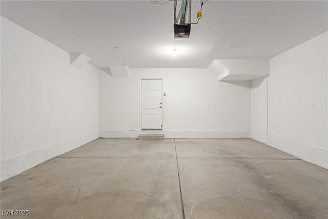 3501 Arcadian King Avenue, Las Vegas, NV 89106