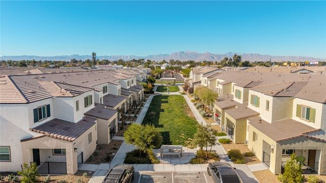 3501 Arcadian King Avenue, Las Vegas, NV 89106