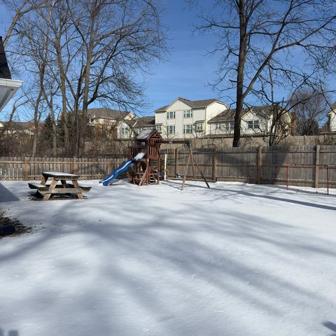 523 Elm Street, Deerfield, IL 60015