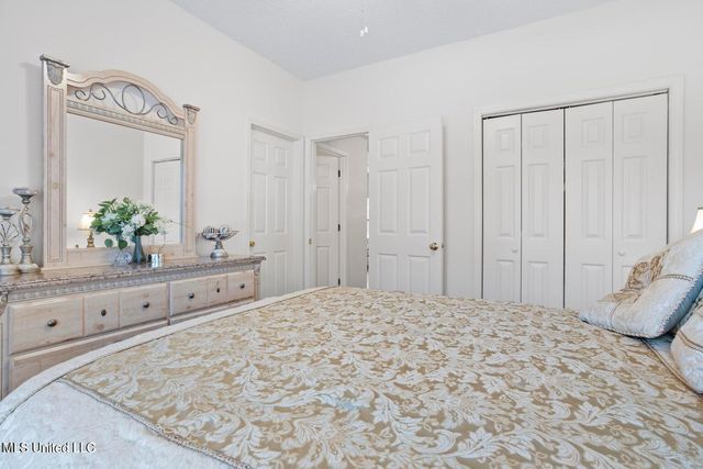 8122 Fairway Villa Drive, 22, Gautier, MS 39553