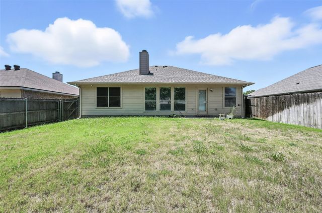 517 Lowery Oaks Trail, Fort Worth, TX 76120