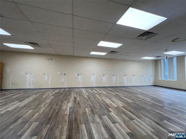 407 39th 304, Union City, NJ 07087