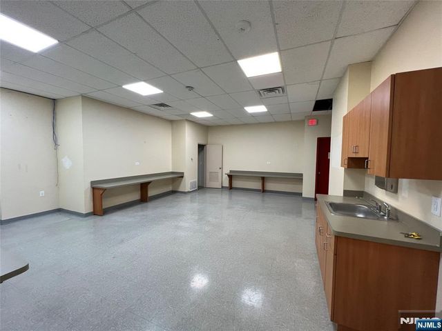 407 39th 304, Union City, NJ 07087