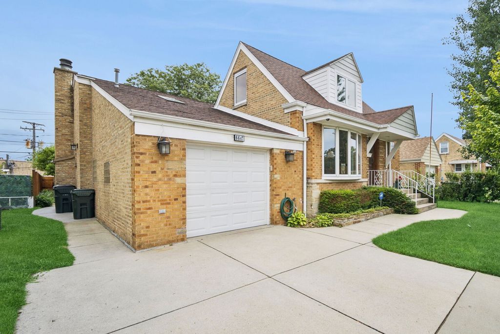 6647 N Crawford Avenue, Lincolnwood, IL 60712 — photo 2