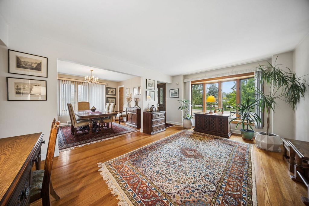 6647 N Crawford Avenue, Lincolnwood, IL 60712 — photo 3