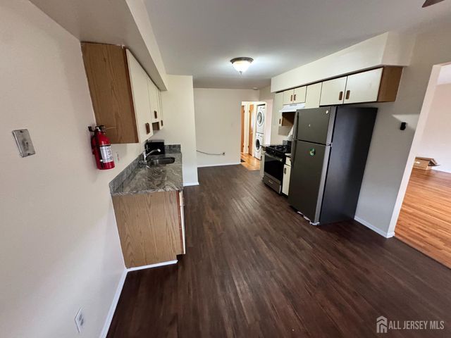 311 Edison glen ter Terrace, Edison, NJ 08837