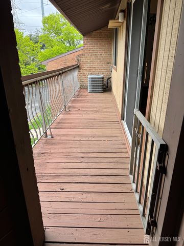 311 Edison glen ter Terrace, Edison, NJ 08837