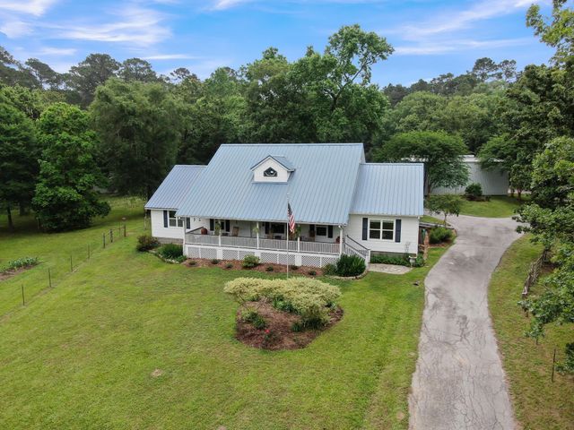 197 Sunset Lake, Huntsville, TX 77340
