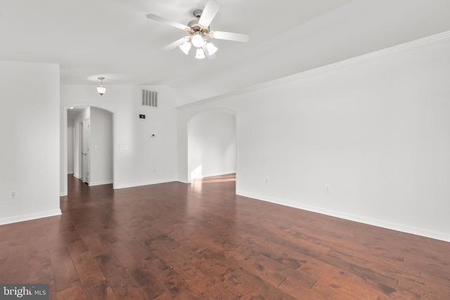 604 WOODFORD ST, Fredericksburg, VA 22401