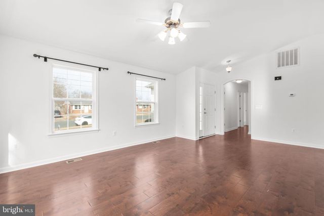 604 WOODFORD ST, Fredericksburg, VA 22401