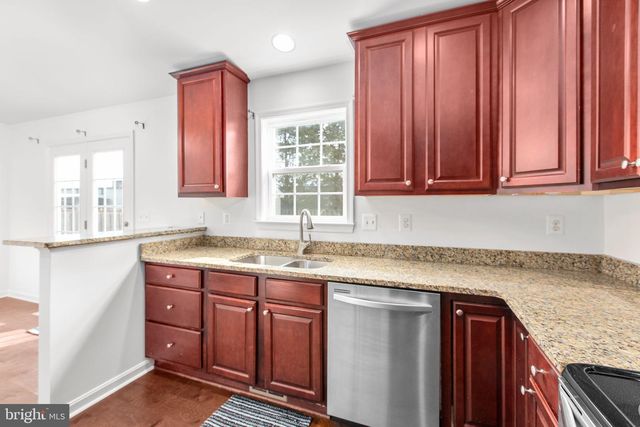 604 WOODFORD ST, Fredericksburg, VA 22401