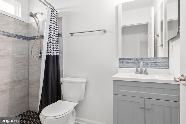 604 WOODFORD ST, Fredericksburg, VA 22401