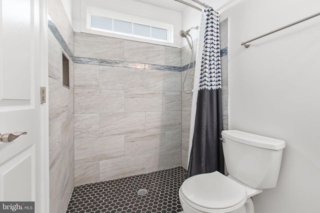 604 WOODFORD ST, Fredericksburg, VA 22401