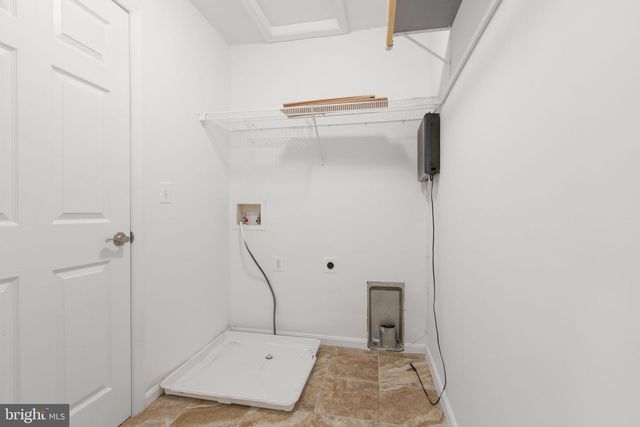 604 WOODFORD ST, Fredericksburg, VA 22401