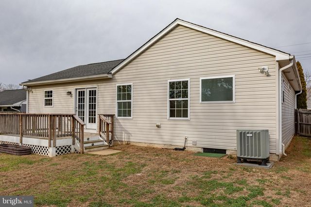 604 WOODFORD ST, Fredericksburg, VA 22401