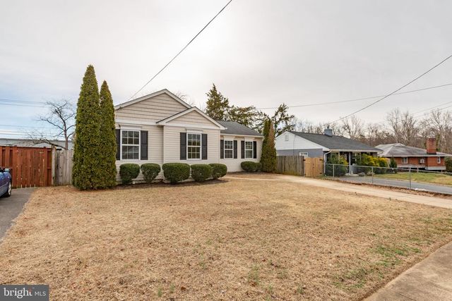 604 WOODFORD ST, Fredericksburg, VA 22401