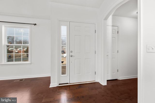 604 WOODFORD ST, Fredericksburg, VA 22401