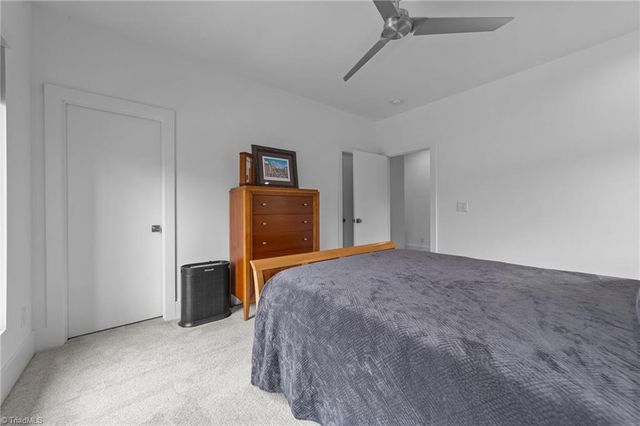 1909 W Friendly Avenue, Greensboro, NC 27403