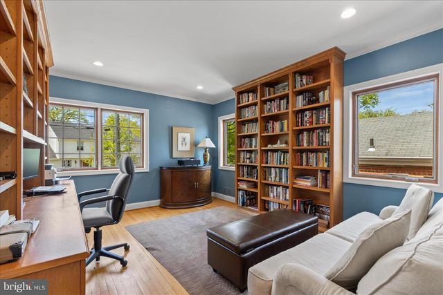 5741 27TH ST NW, Washington, DC 20015