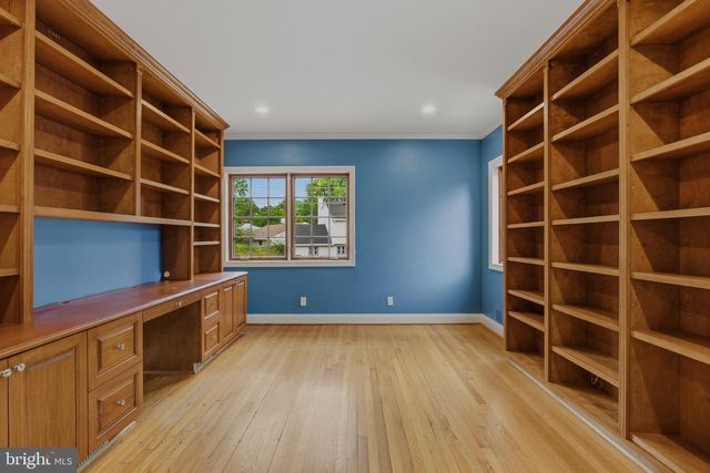 5741 27TH ST NW, Washington, DC 20015