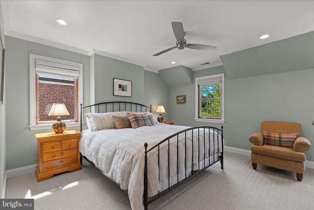 5741 27TH ST NW, Washington, DC 20015