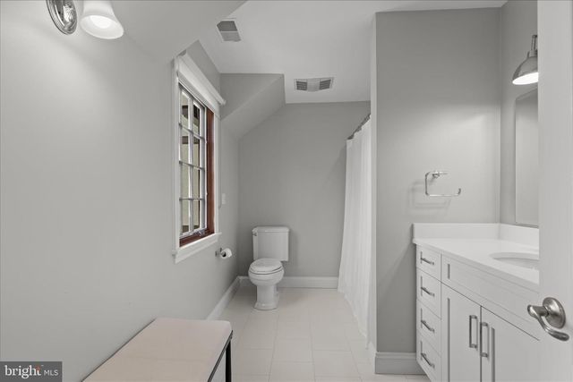 5741 27TH ST NW, Washington, DC 20015