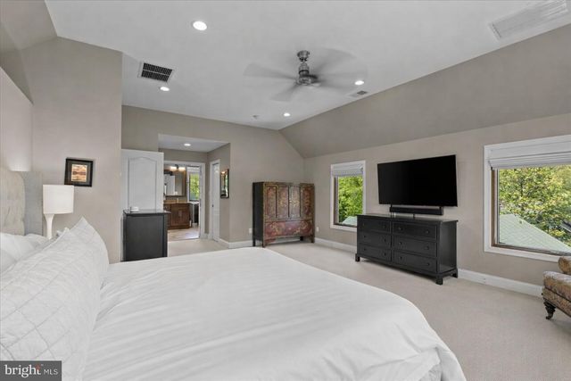 5741 27TH ST NW, Washington, DC 20015