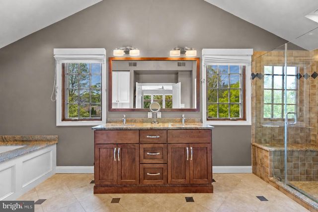 5741 27TH ST NW, Washington, DC 20015