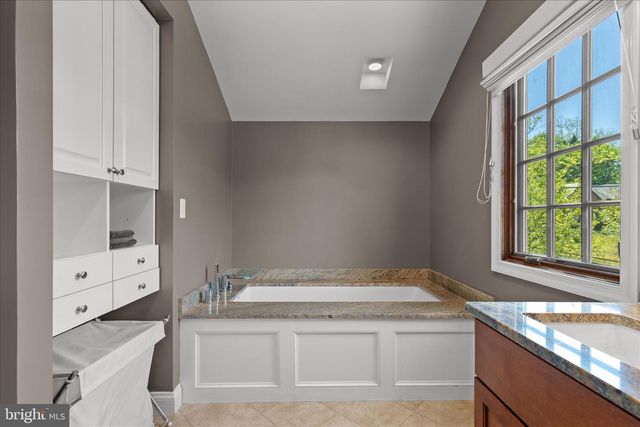 5741 27TH ST NW, Washington, DC 20015