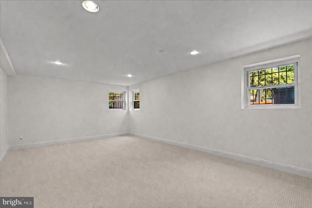 5741 27TH ST NW, Washington, DC 20015