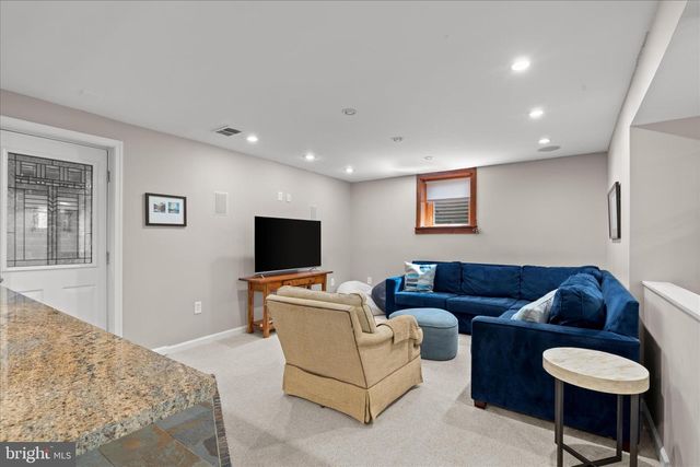 5741 27TH ST NW, Washington, DC 20015
