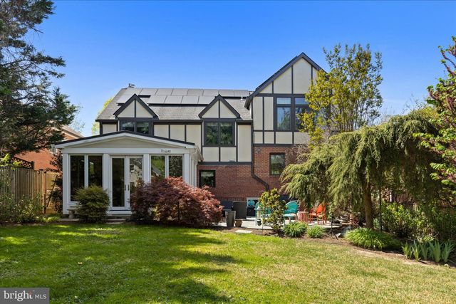 5741 27TH ST NW, Washington, DC 20015