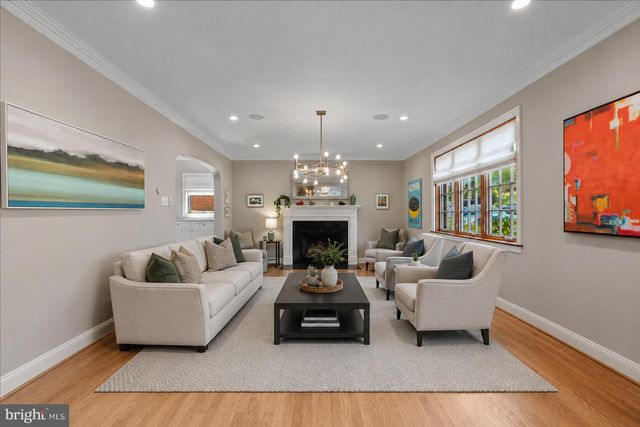 5741 27TH ST NW, Washington, DC 20015