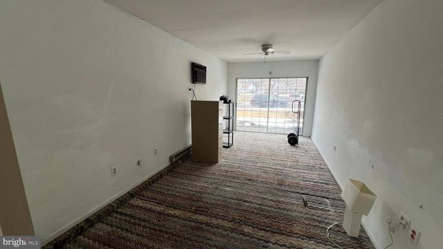 16 PENNSYLVANIA AVE, Stratford, NJ 08084