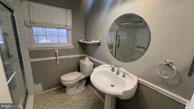 16 PENNSYLVANIA AVE, Stratford, NJ 08084