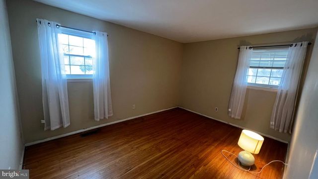 16 PENNSYLVANIA AVE, Stratford, NJ 08084