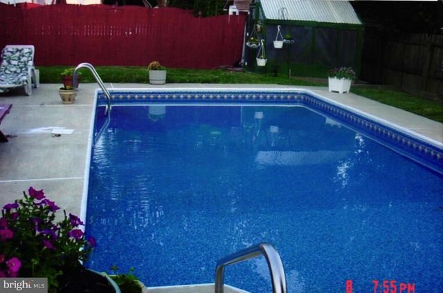 16 PENNSYLVANIA AVE, Stratford, NJ 08084