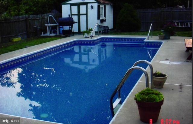 16 PENNSYLVANIA AVE, Stratford, NJ 08084