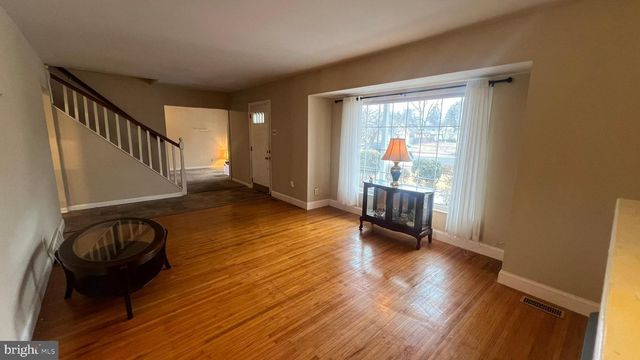 16 PENNSYLVANIA AVE, Stratford, NJ 08084