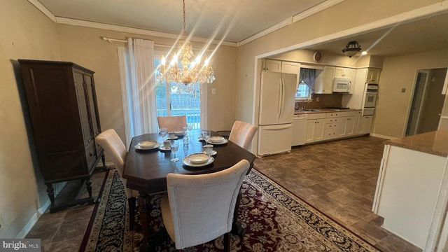 16 PENNSYLVANIA AVE, Stratford, NJ 08084